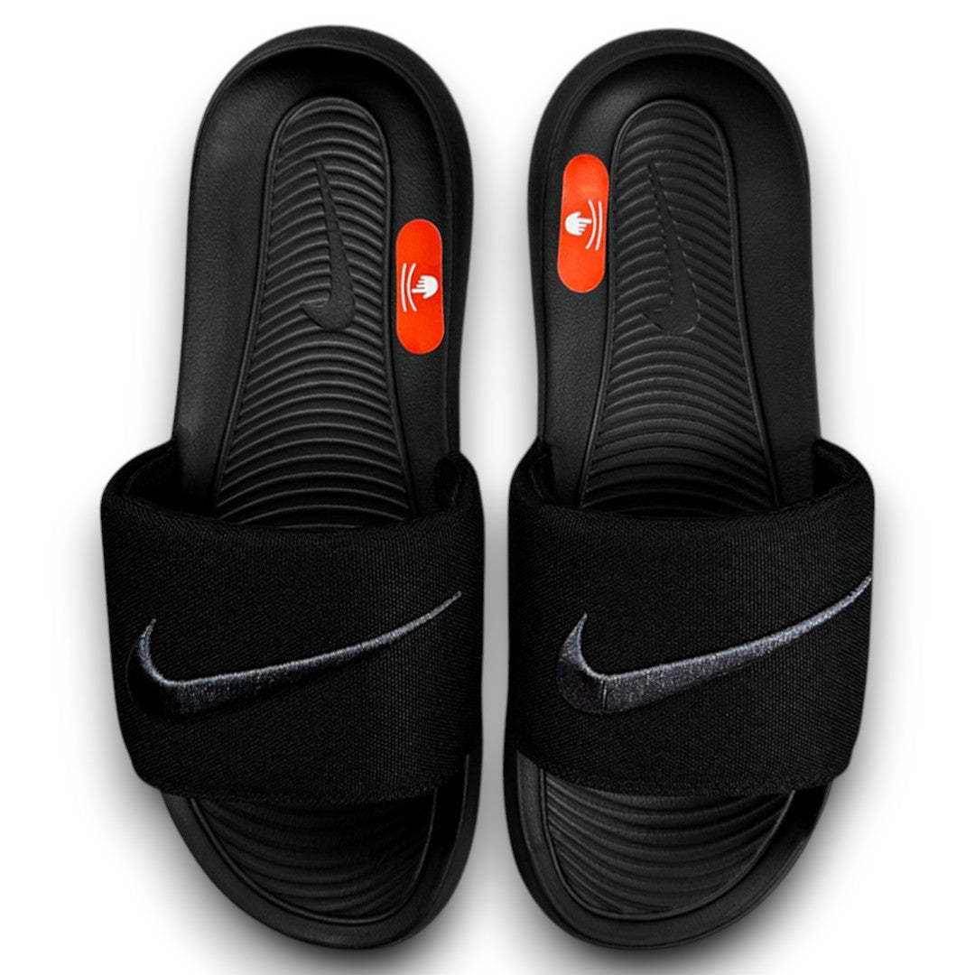 Nike Benassi