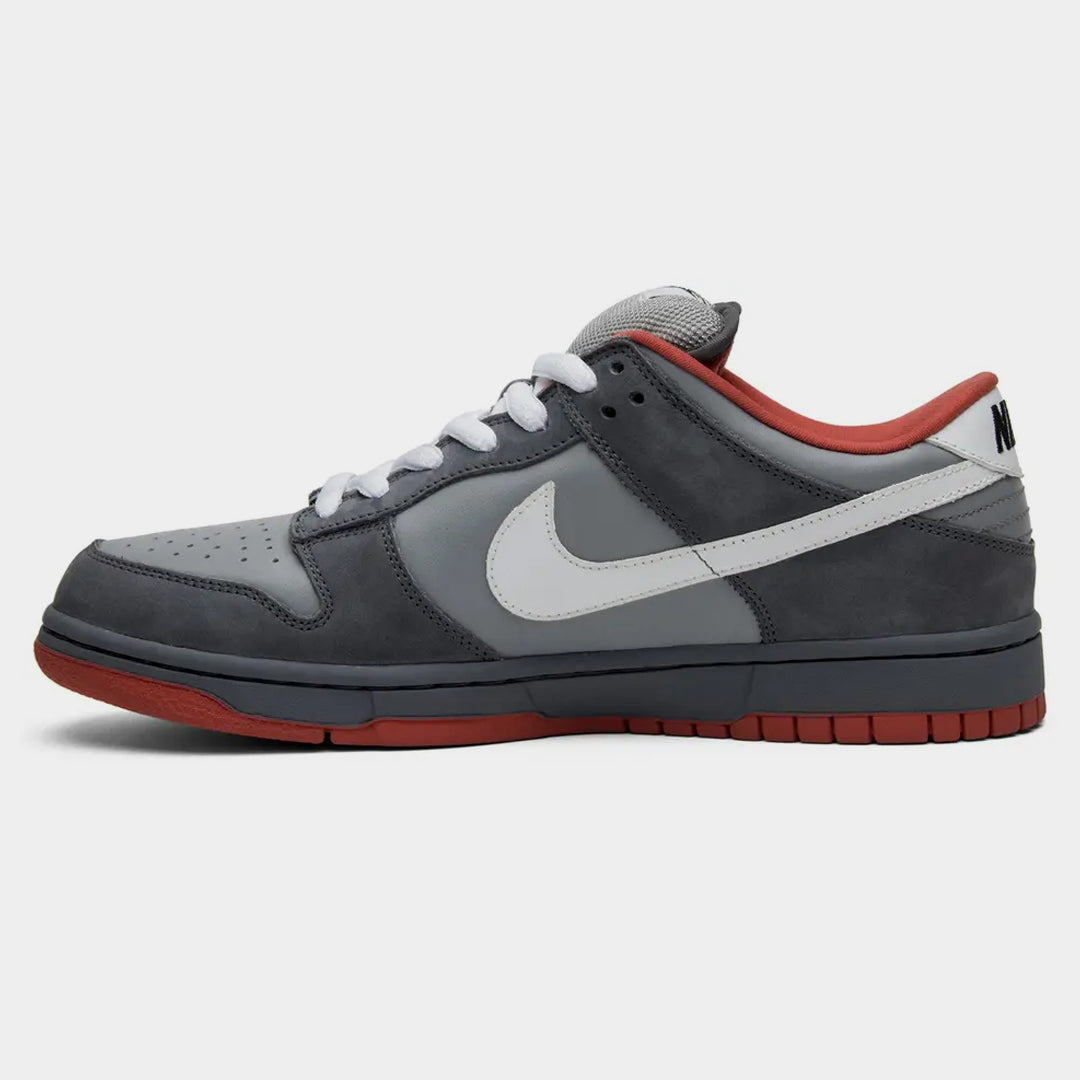 Nike SB Dunk Low Pigeon