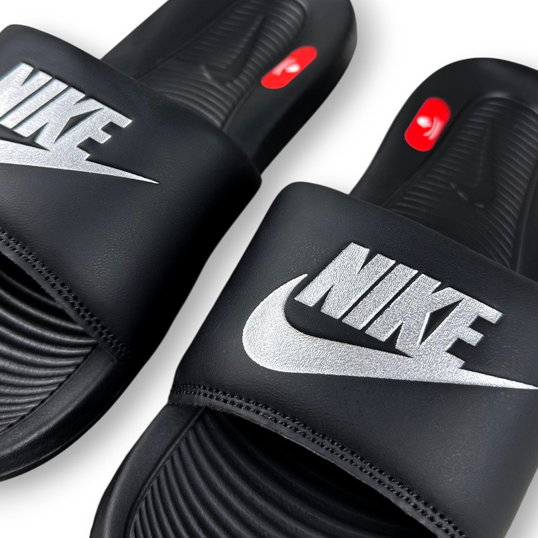 Nike Victori One
