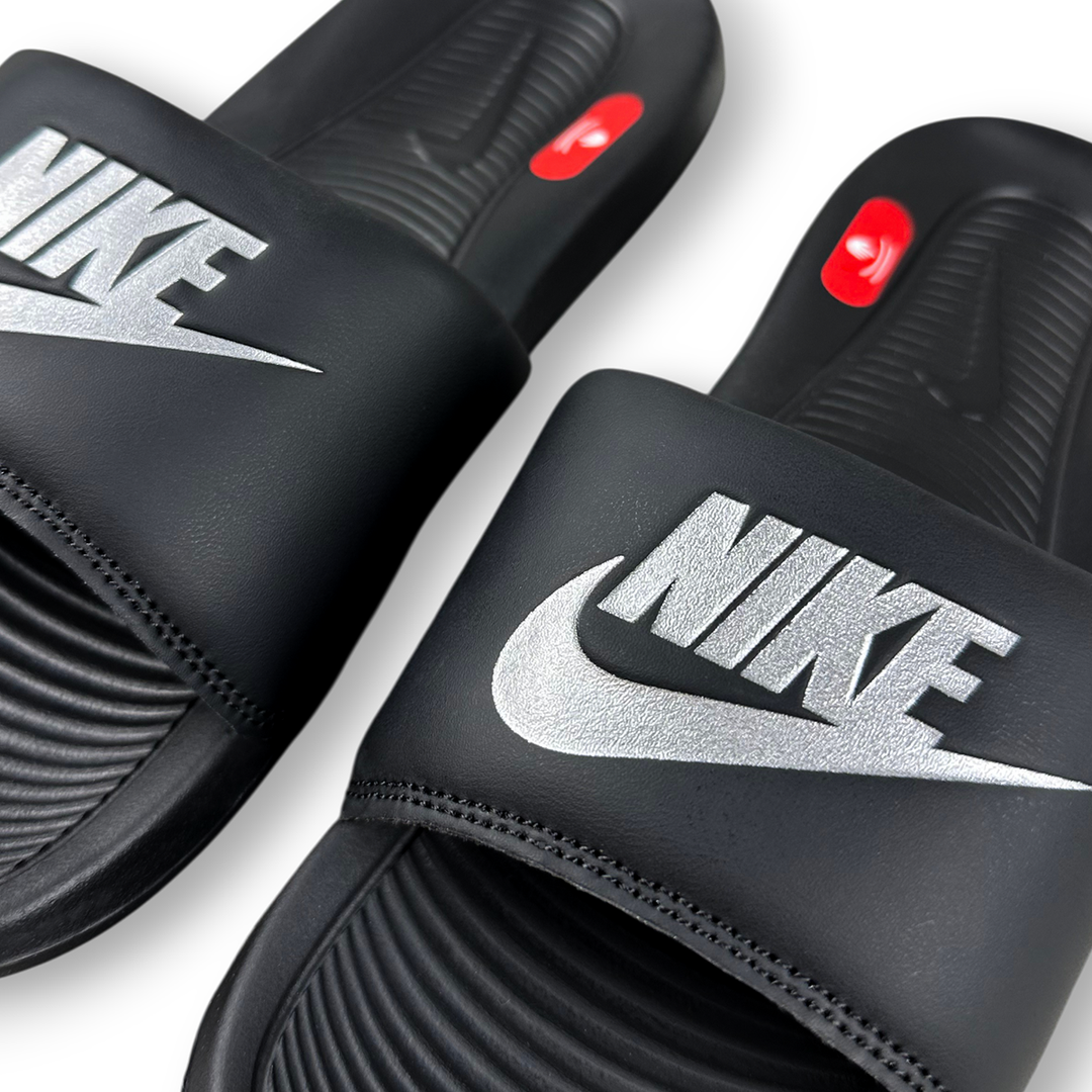 Nike Victori One