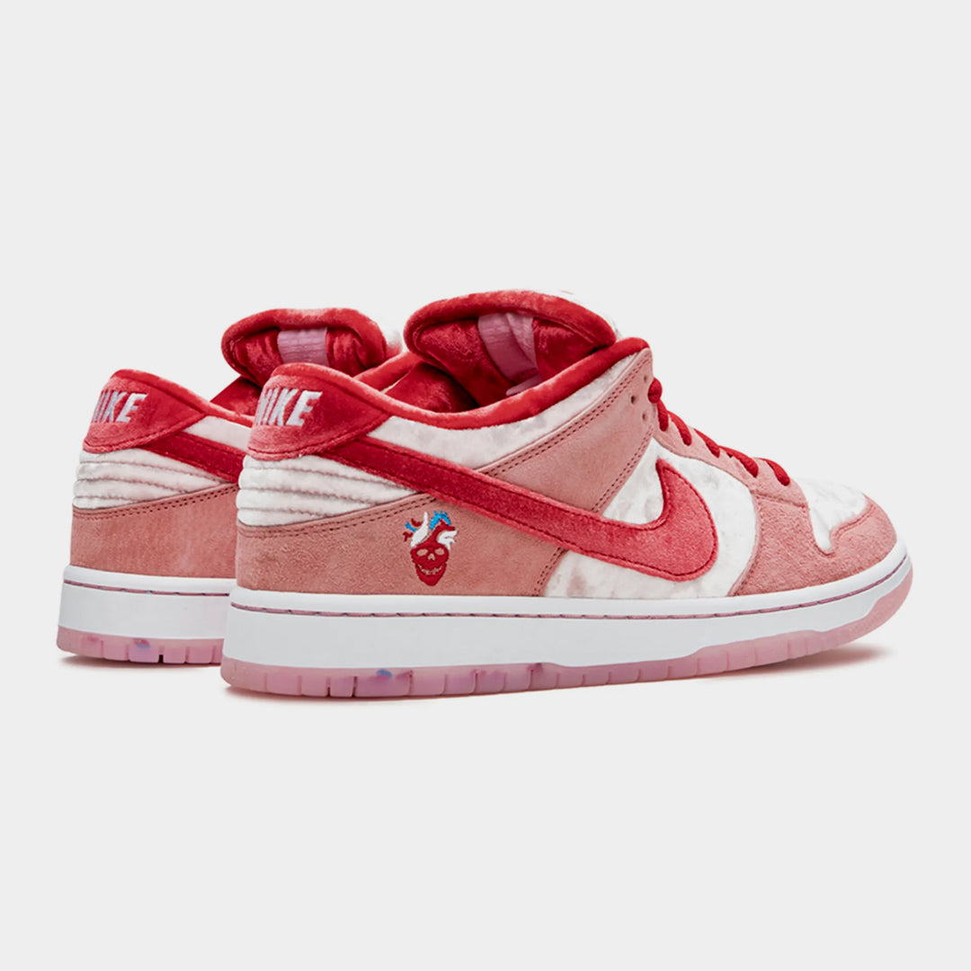 Nike SB Dunk Low StrangeLove