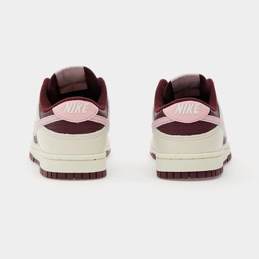 Nike SB Dunk Low Valentines Day