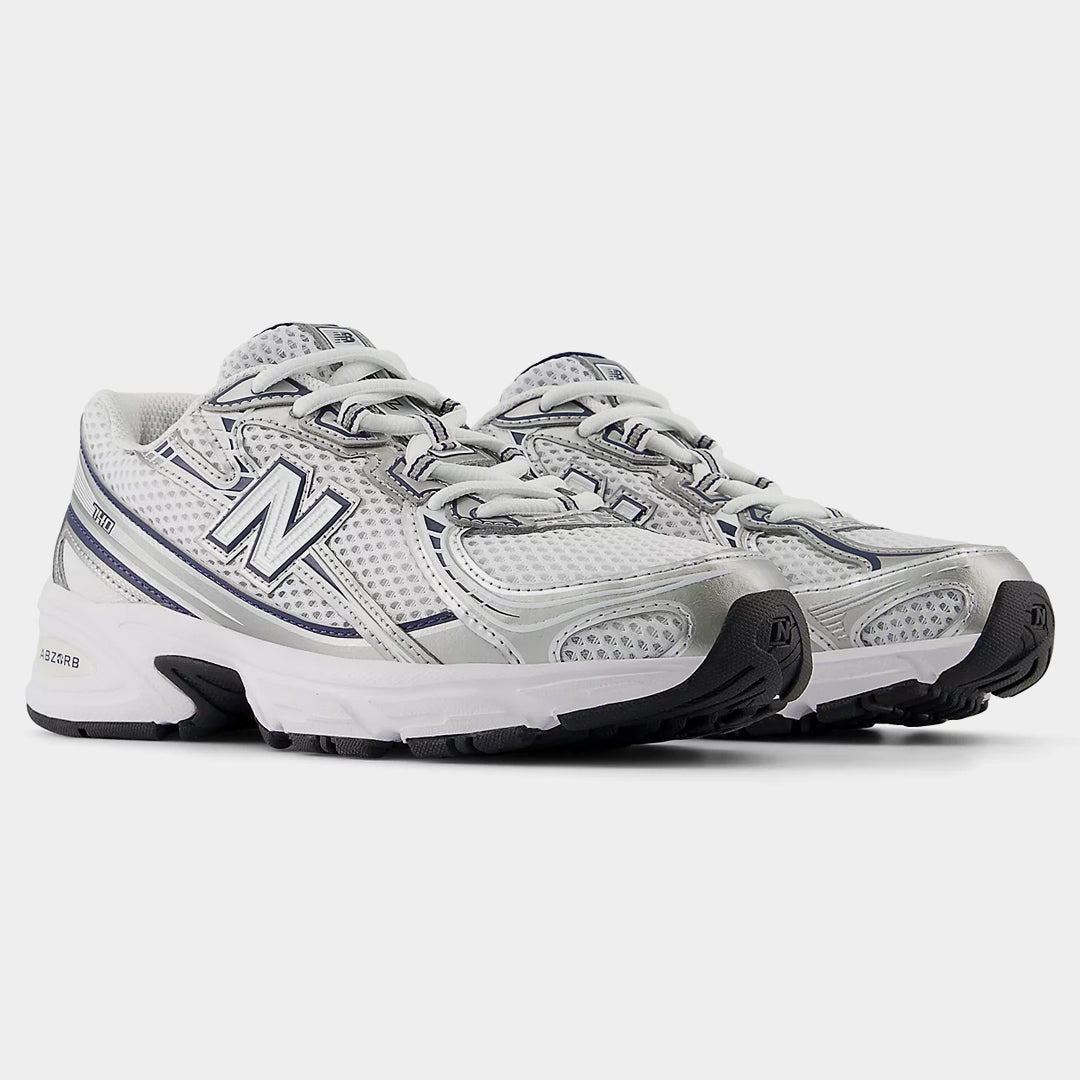 New Balance 740