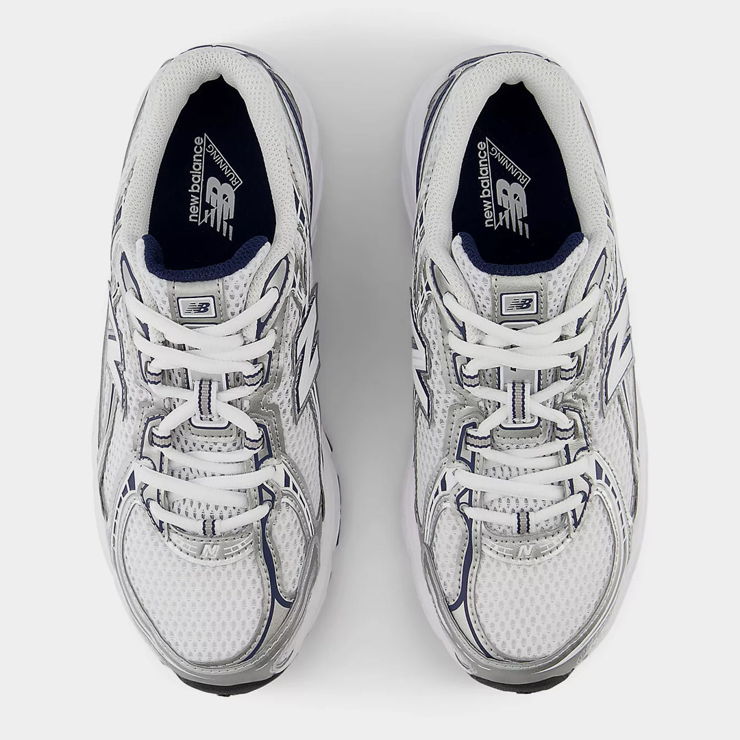 New Balance 740
