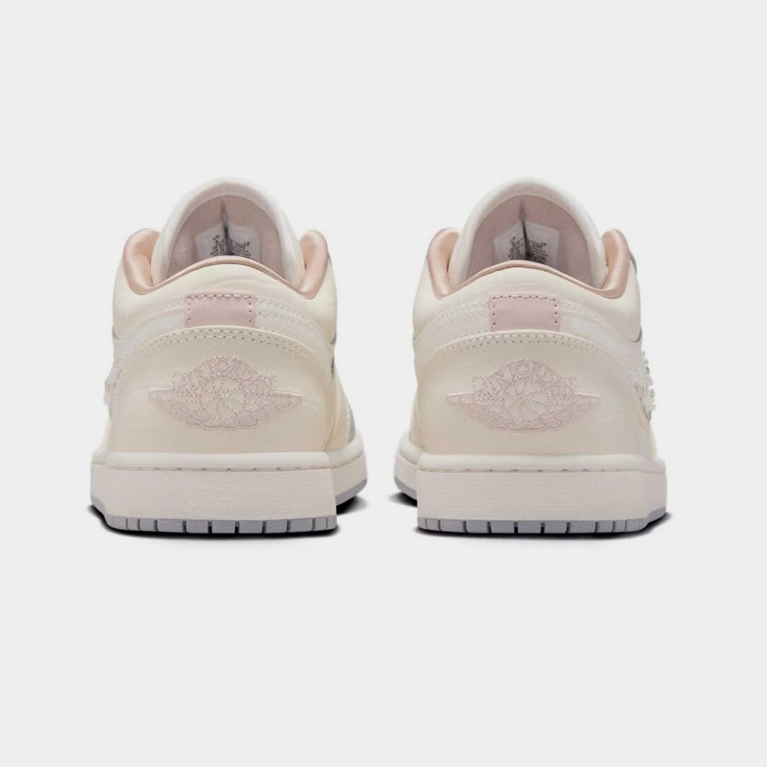 Nike Air Jordan 1 Sail & Soft Pearl