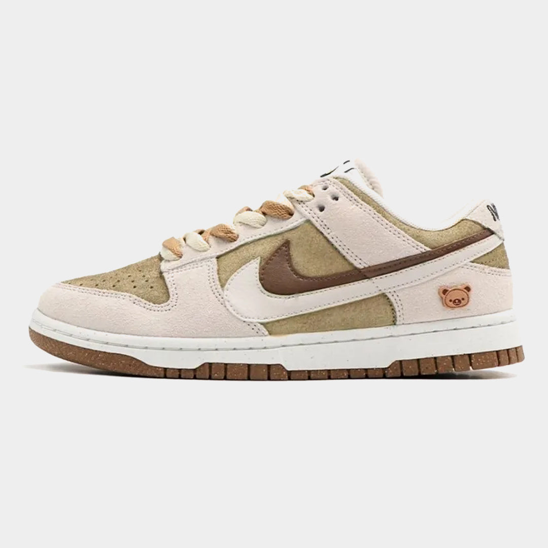 Nike SB Dunk Low Bear