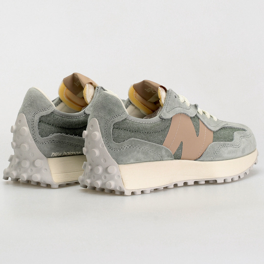 New Balance 327