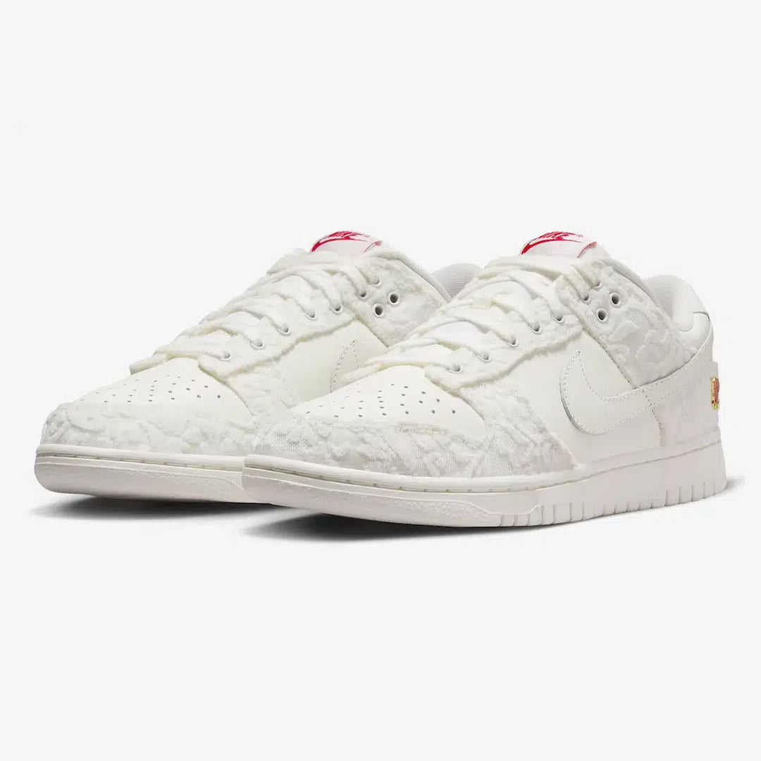 Nike SB Dunk Low Deserve Flowers