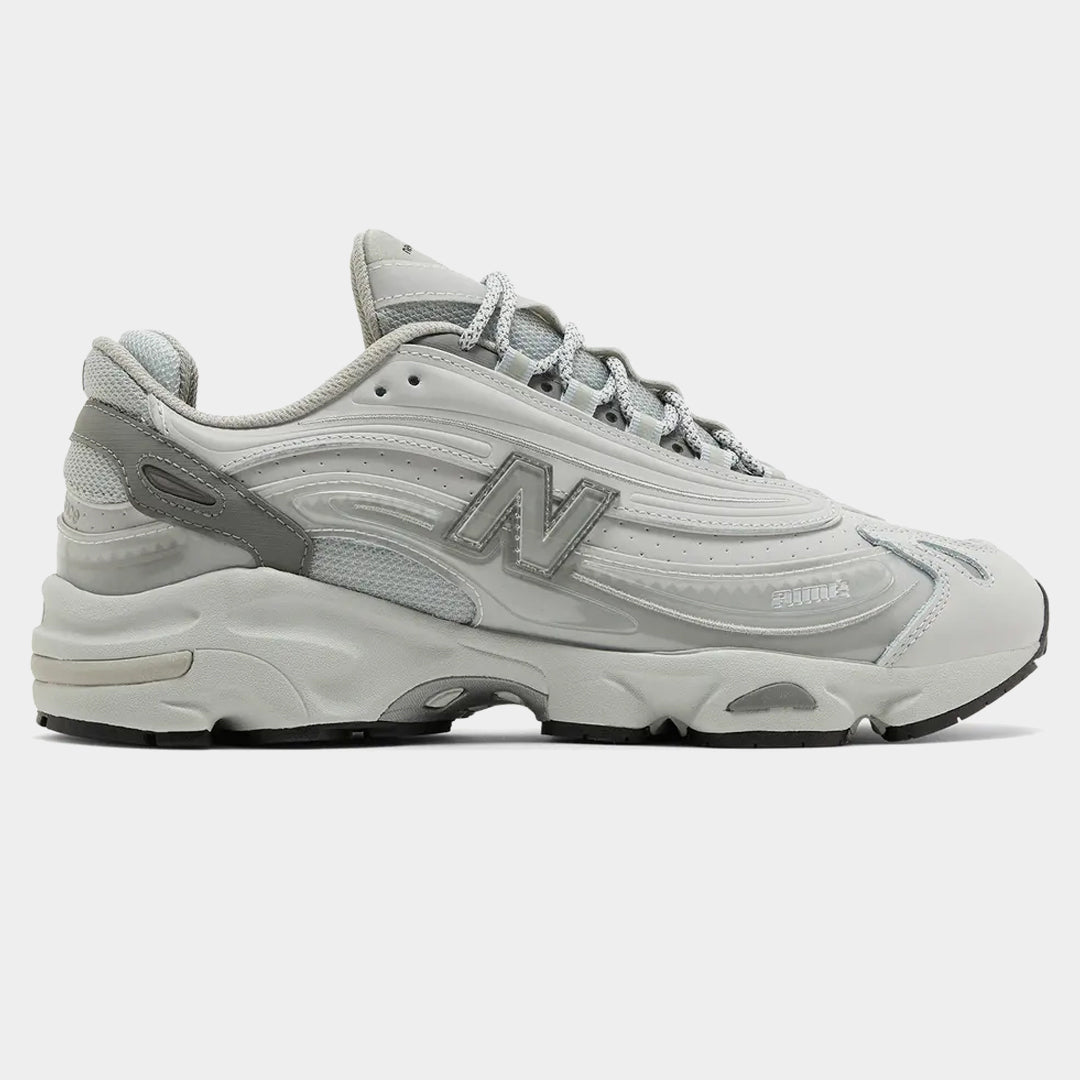 New Balance 1000